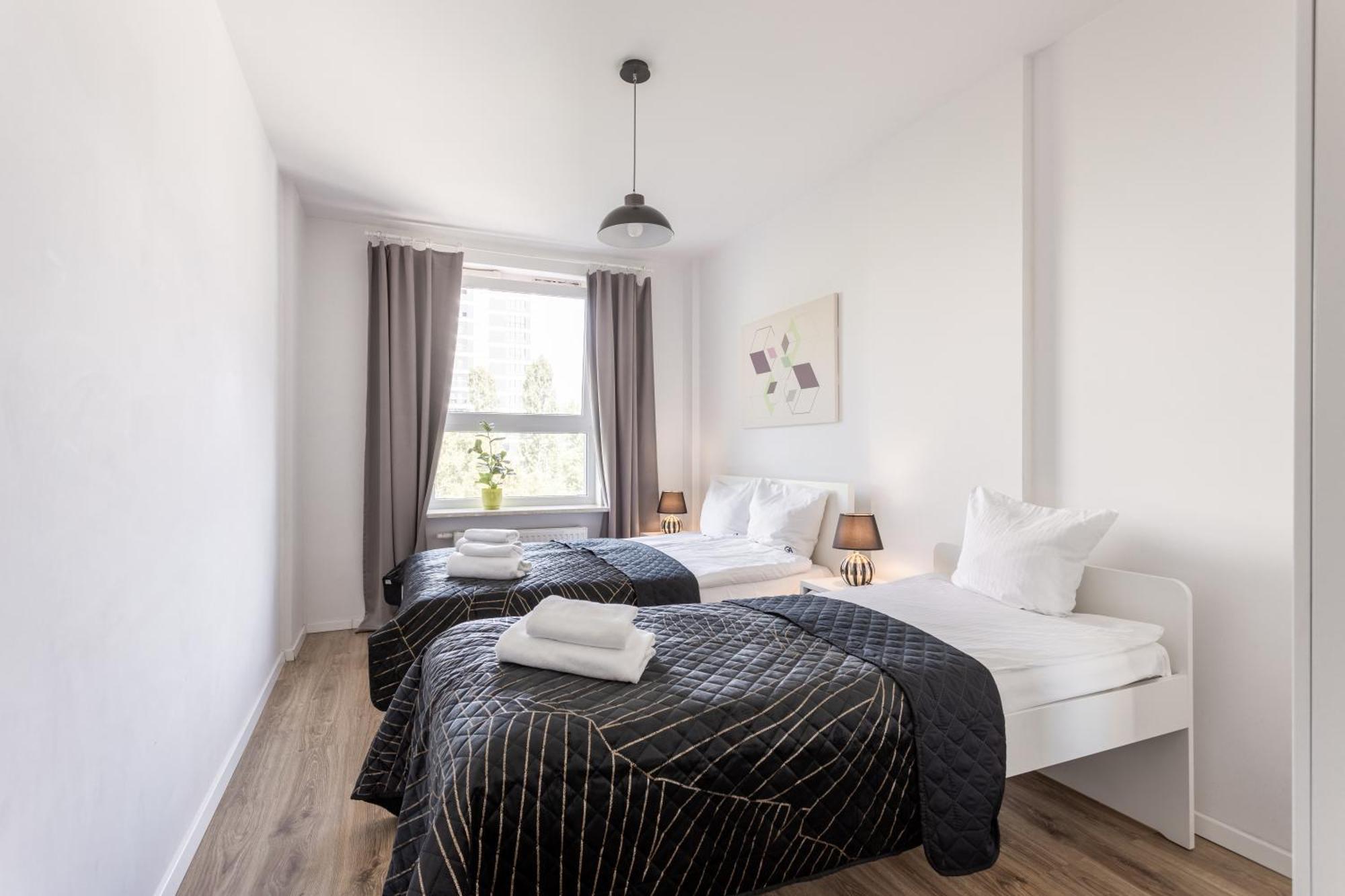 Urban Chic - Pereca - Rondo Onz - Luxury Warsaw Stays - 14 People Exterior photo